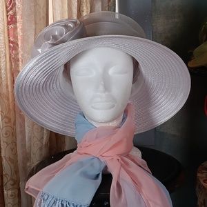 Giovannio White Year Round Hat NWT